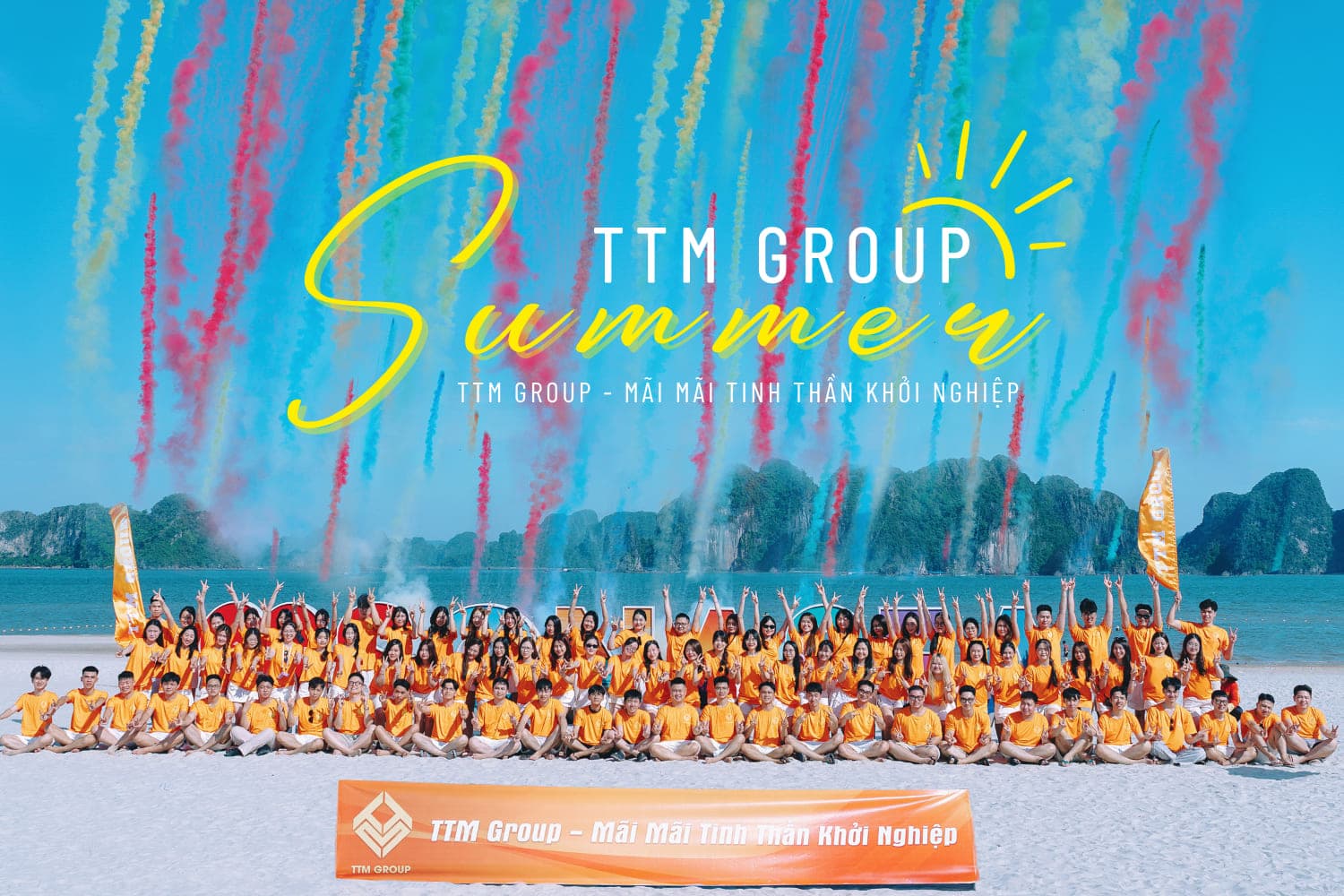 Toàn thể đội ngũ trong chuyến du lịch hè TTM Group Summer