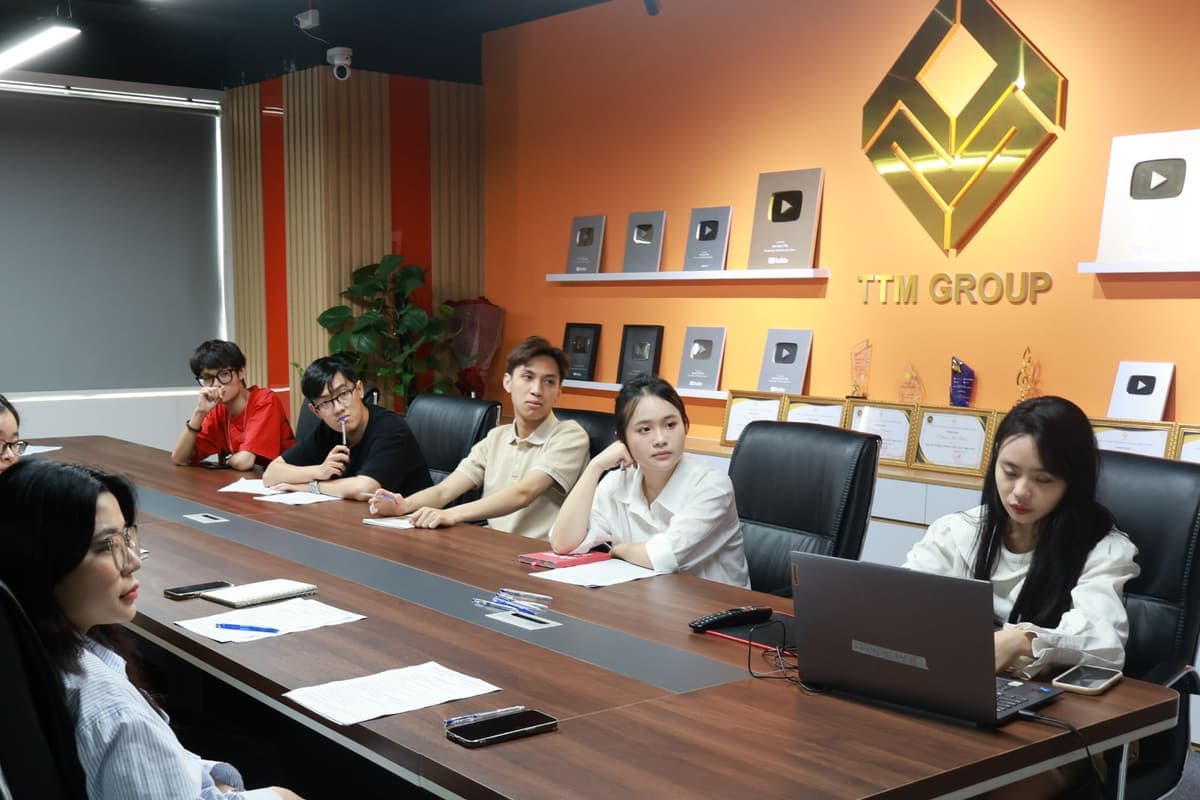 Họp triển khai dự án nội dung đầu tuần