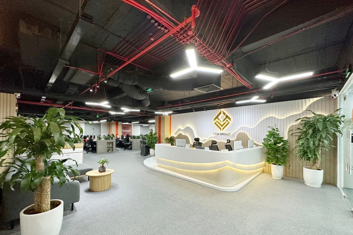 Sảnh văn phòng TTM Group nhìn từ lối vào
