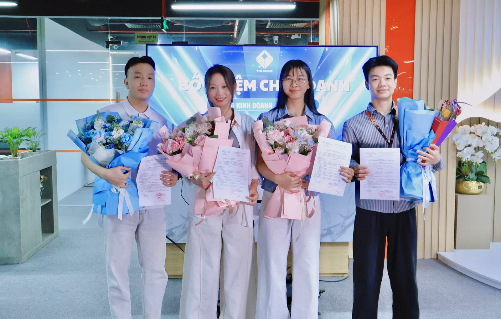 Các thành viên nhận quyết định bổ nhiệm