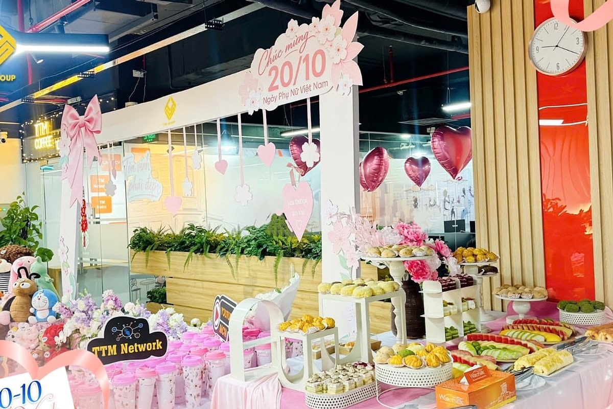 Bàn tiệc trà bánh mừng Ngày Phụ nữ Việt Nam 20/10 tại TTM Group