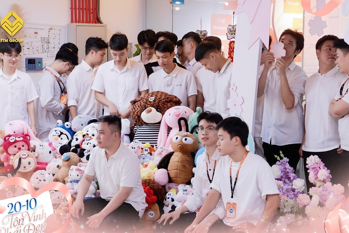Gấu bông làm quà tặng chị em nhân ngày 20/10 tại TTM Group