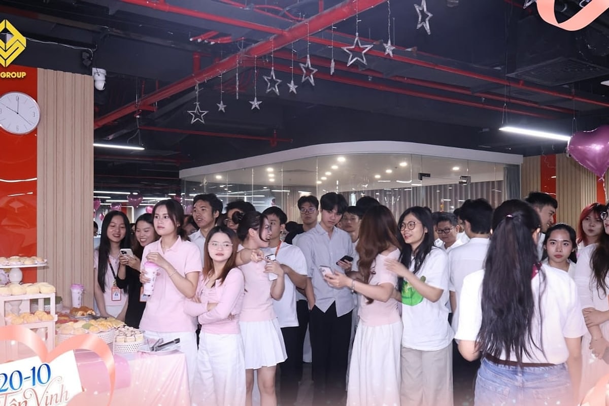 Đại gia đình TTMers cùng tham gia chương trình 20/10
